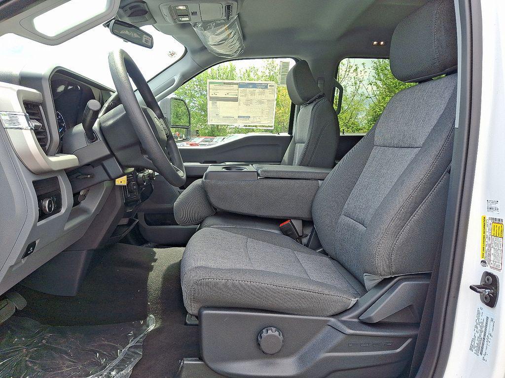 new 2025 Ford F-250 car, priced at $70,500