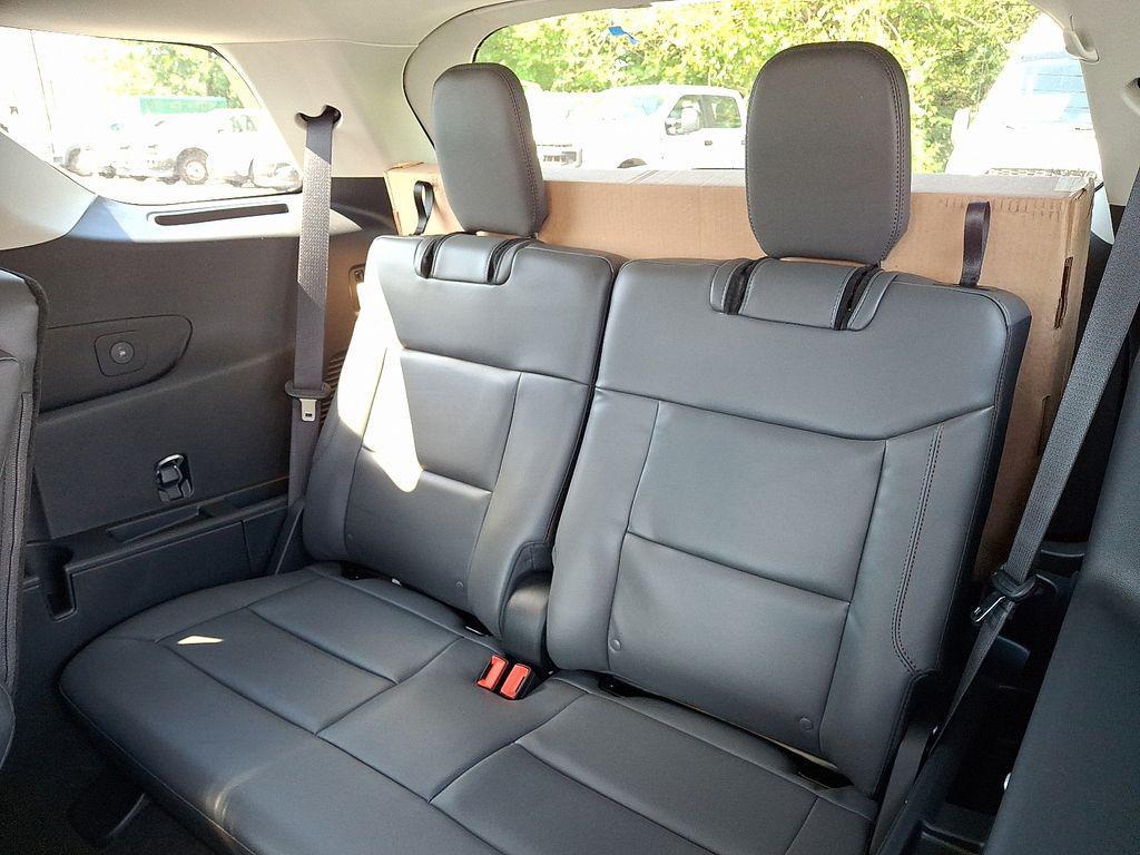new 2025 Ford Explorer car, priced at $45,300