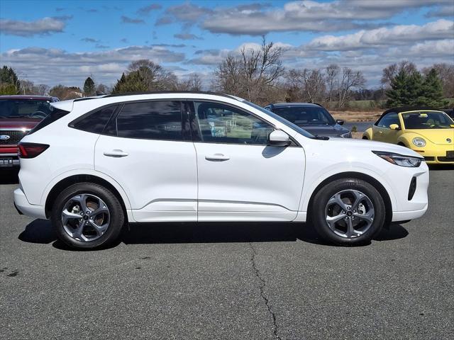 used 2023 Ford Escape car, priced at $27,500