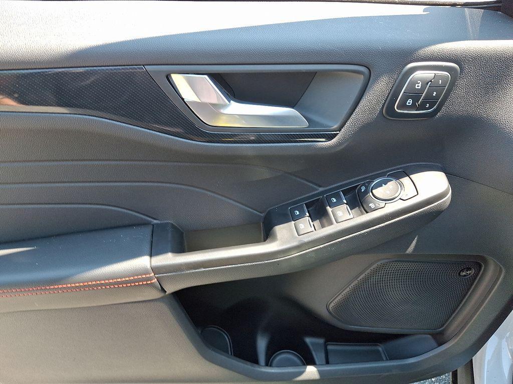 new 2025 Ford Escape car, priced at $35,500