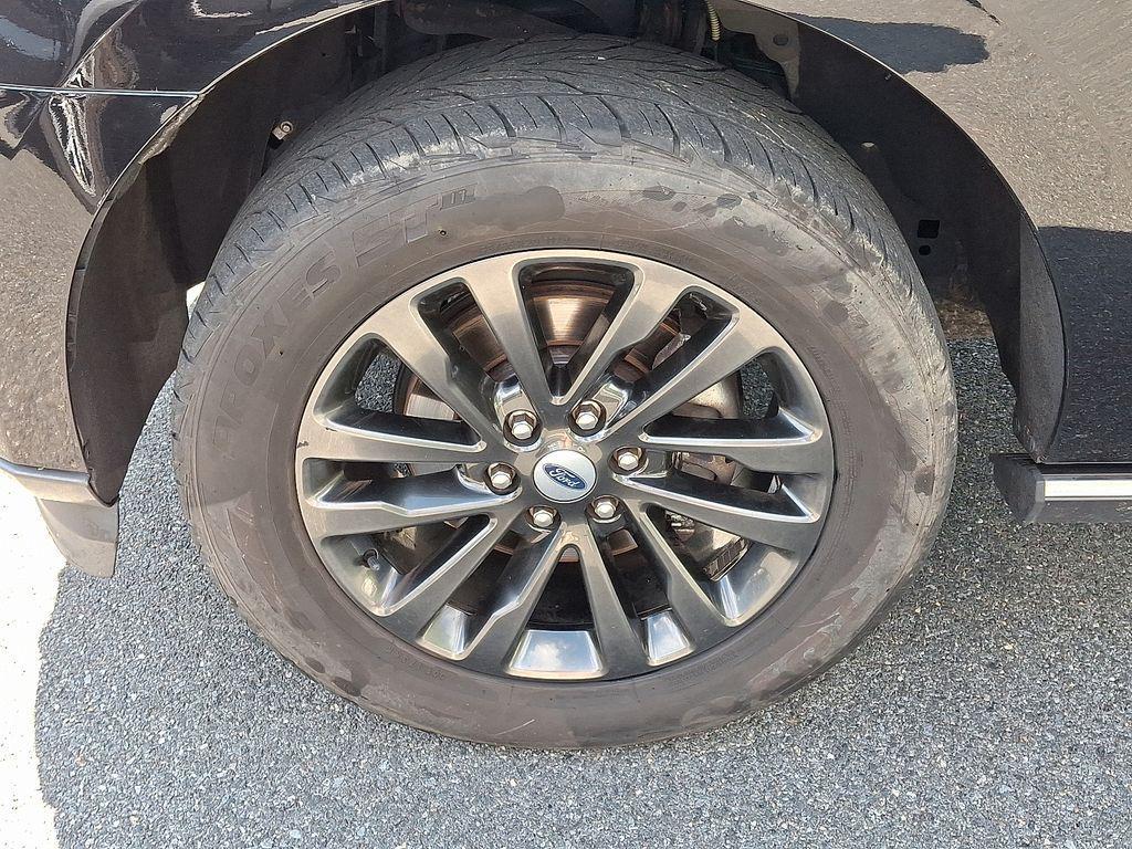 used 2021 Ford Expedition car, priced at $29,000