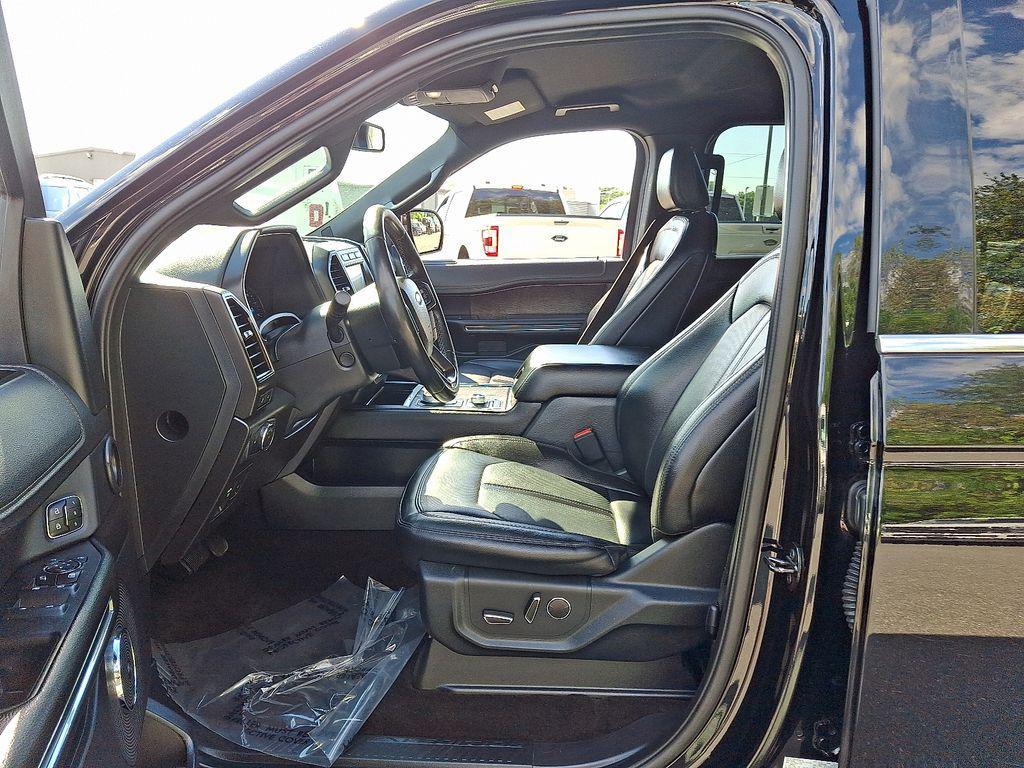 used 2021 Ford Expedition car, priced at $29,000