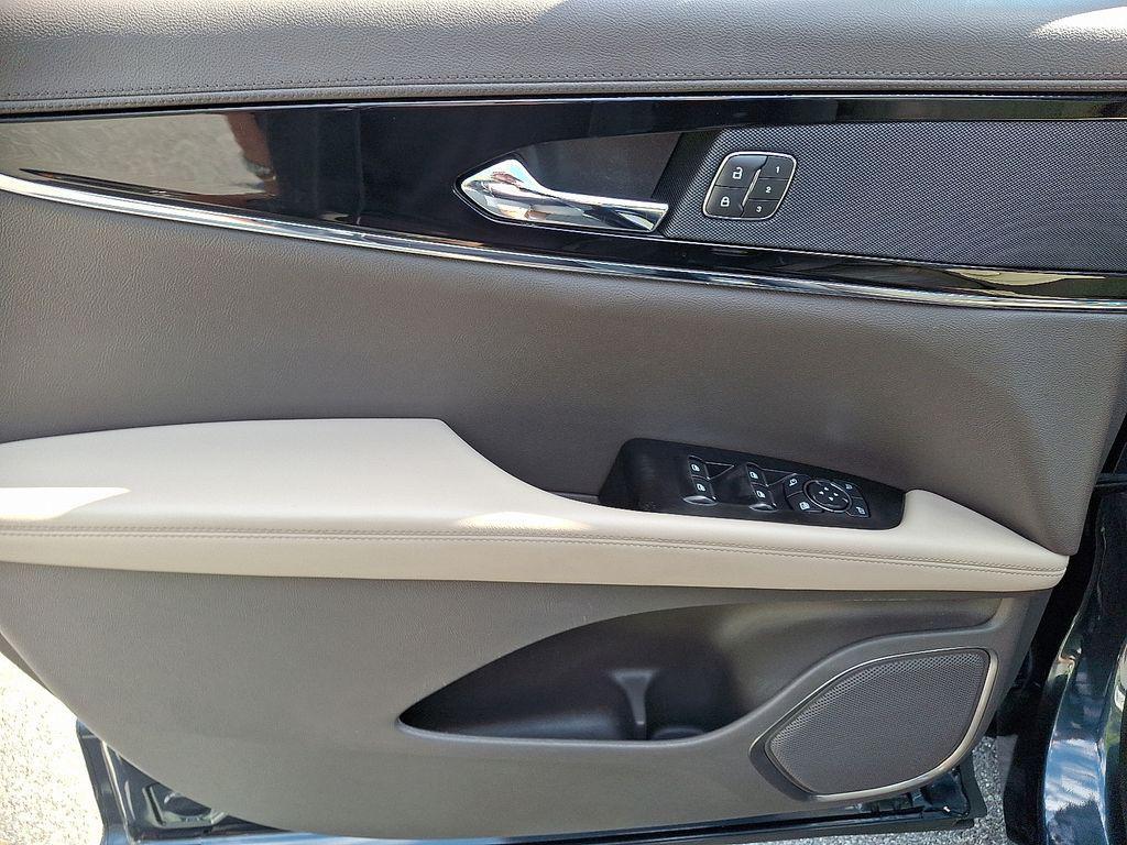 used 2022 Lincoln Nautilus car, priced at $28,000