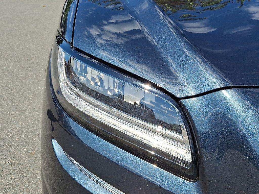 used 2022 Lincoln Nautilus car, priced at $28,000