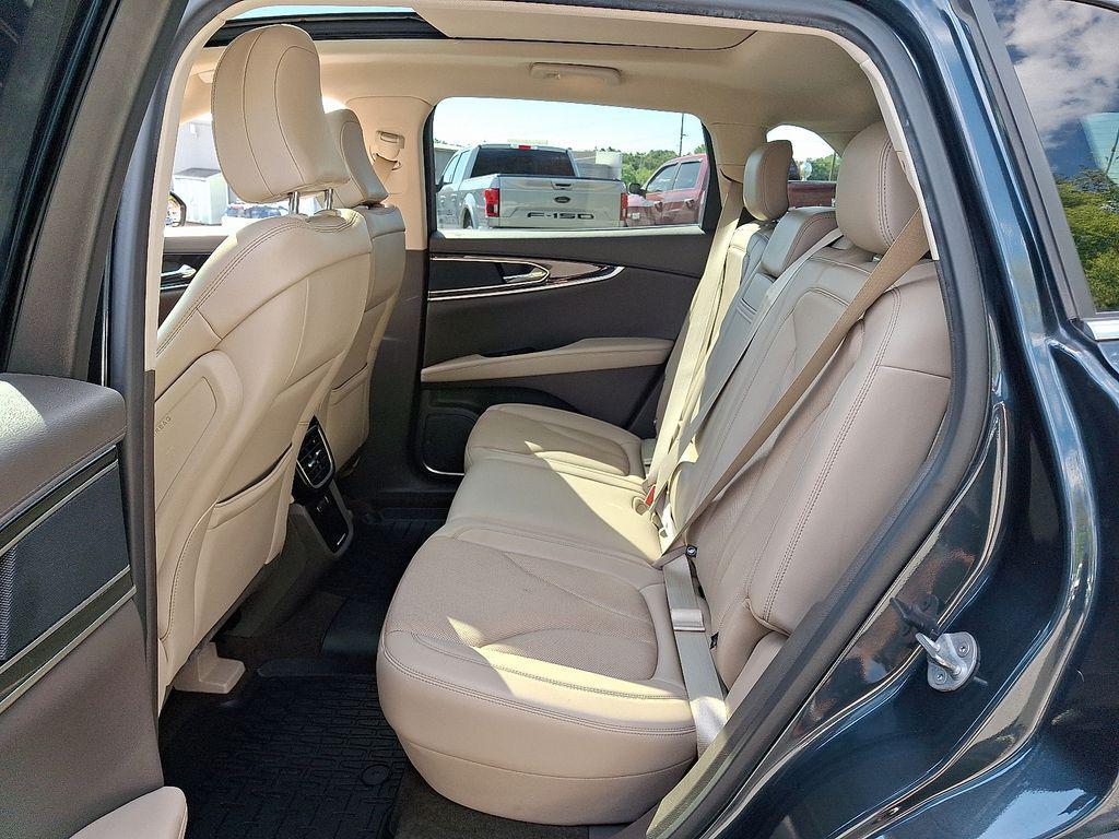 used 2022 Lincoln Nautilus car, priced at $28,000