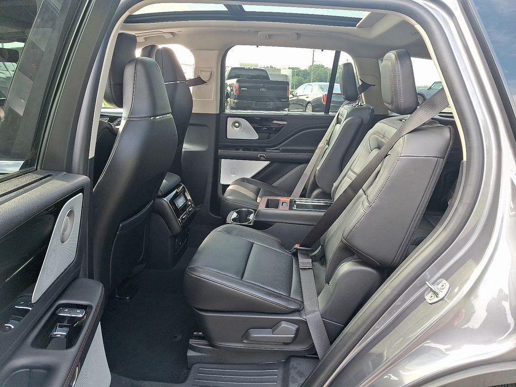 used 2022 Lincoln Aviator car, priced at $41,000