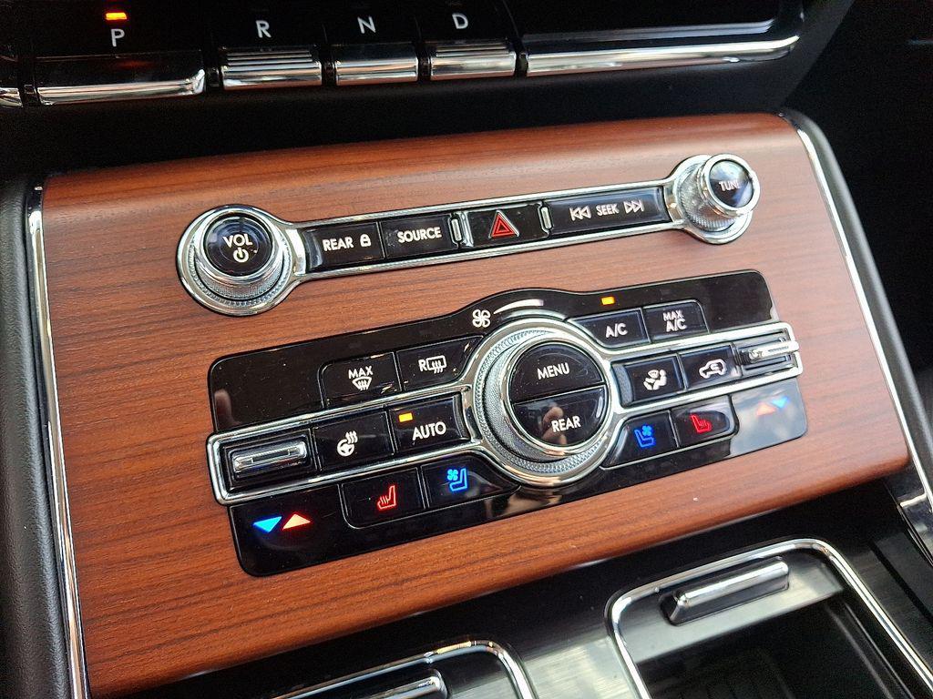 used 2022 Lincoln Aviator car, priced at $41,000