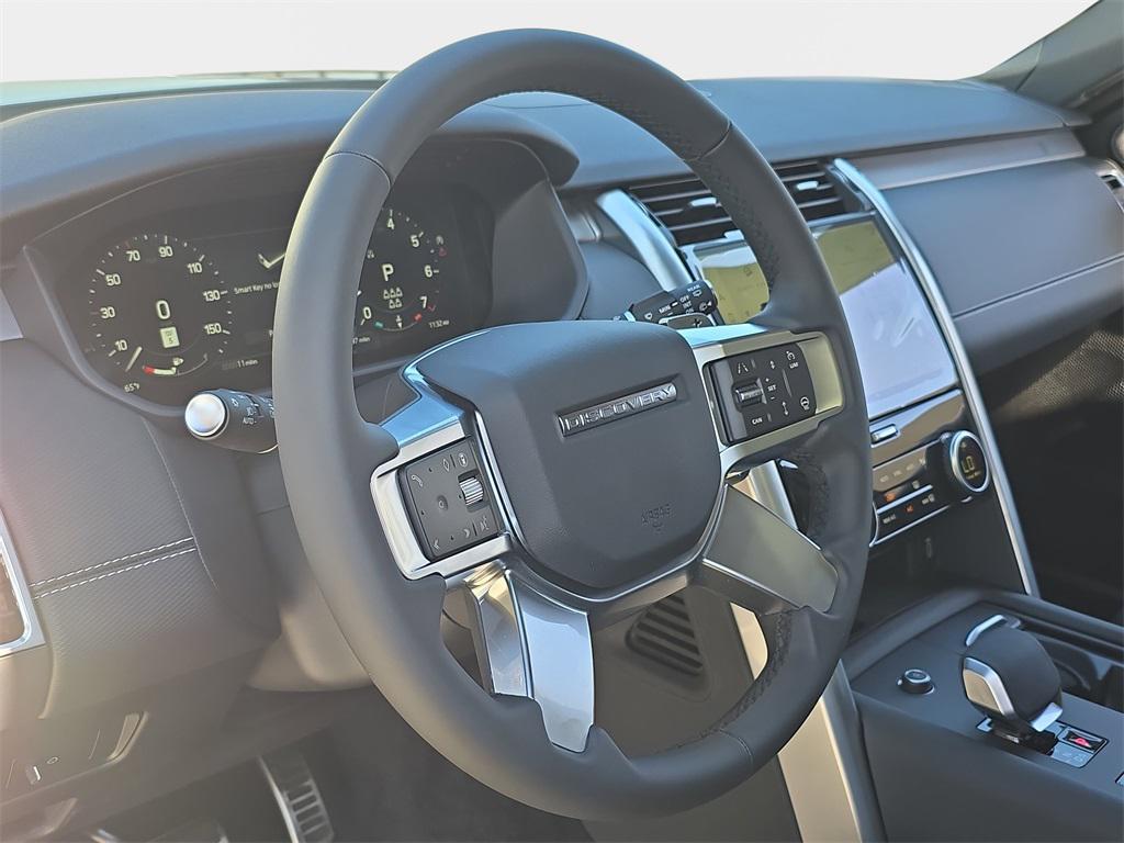 new 2026 Land Rover Discovery car, priced at $76,726