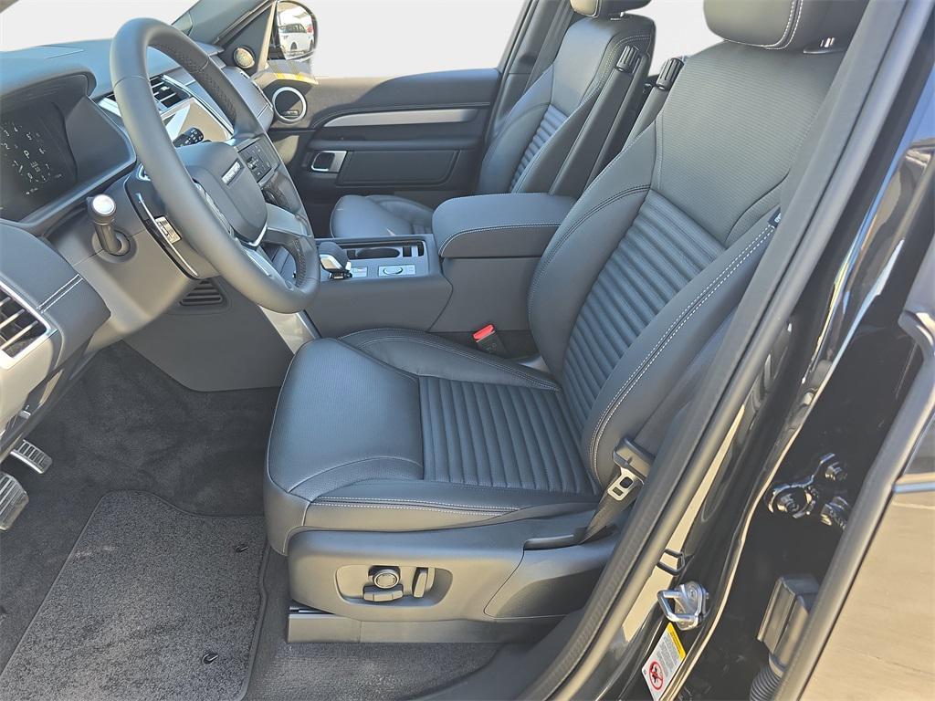 new 2026 Land Rover Discovery car, priced at $76,726