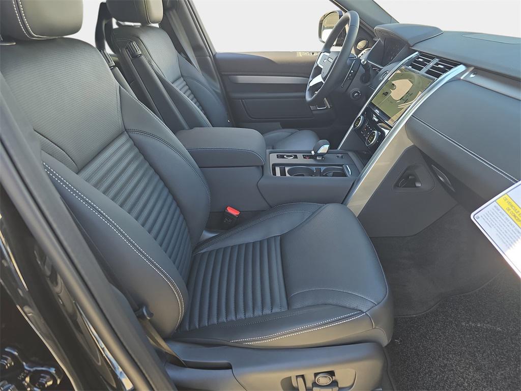 new 2026 Land Rover Discovery car, priced at $76,726