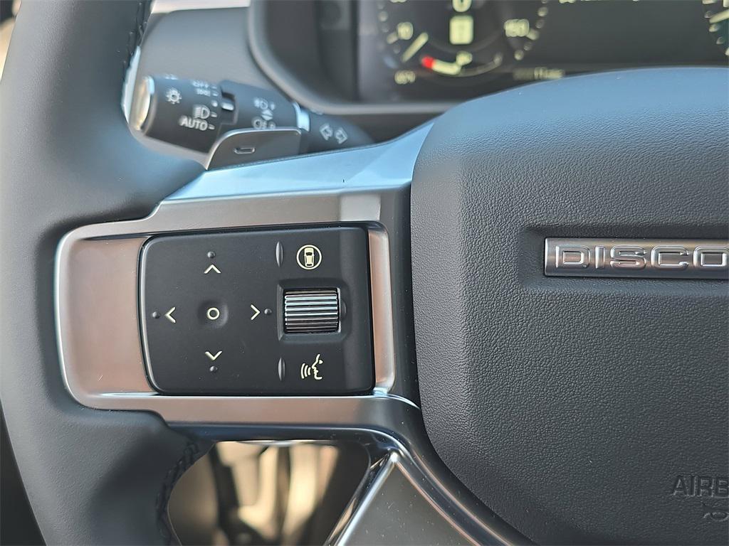 new 2026 Land Rover Discovery car, priced at $76,726
