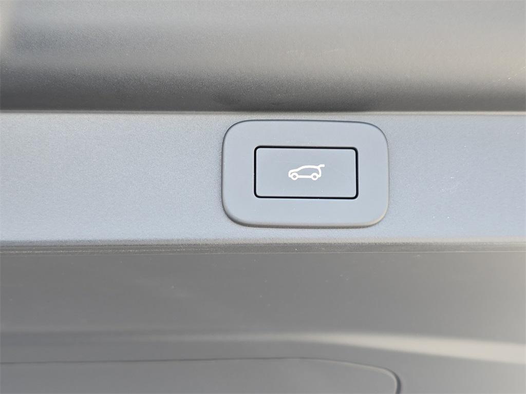 new 2025 Land Rover Range Rover car, priced at $190,555