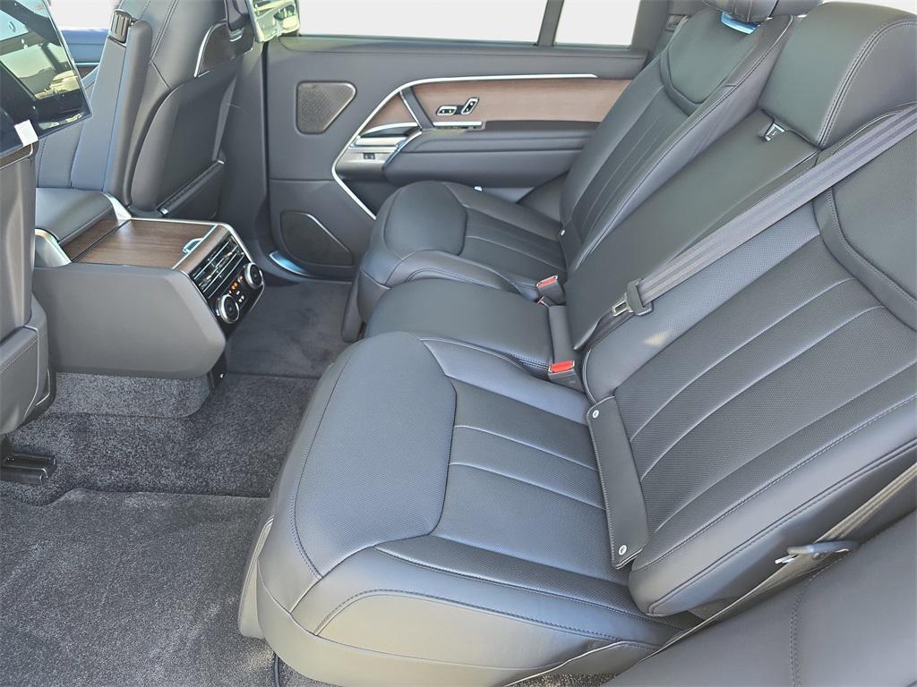 new 2025 Land Rover Range Rover car, priced at $190,555