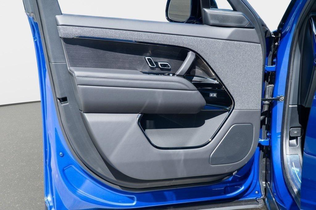 new 2025 Land Rover Range Rover Sport car, priced at $137,300