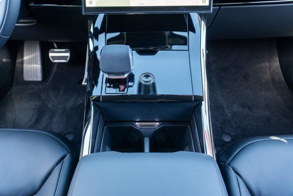 new 2025 Land Rover Range Rover Sport car, priced at $137,300