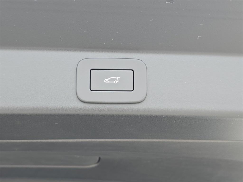 new 2025 Land Rover Range Rover Sport car, priced at $90,550