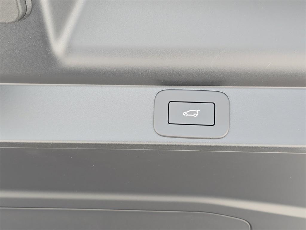 new 2025 Land Rover Range Rover car, priced at $167,625