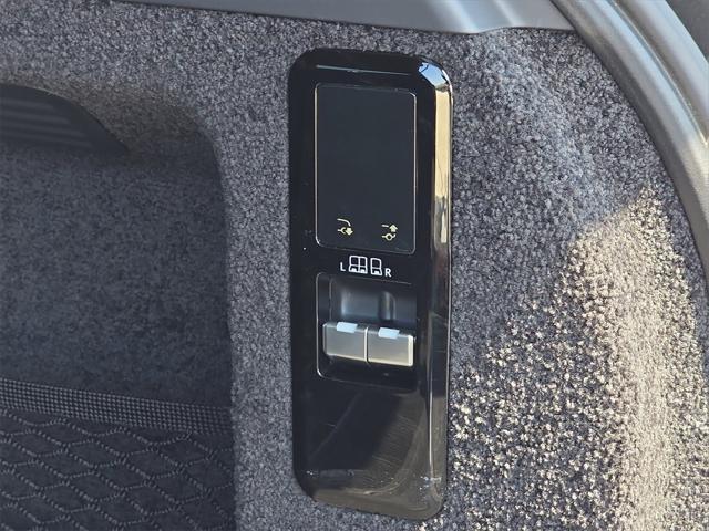 used 2023 Land Rover Range Rover car, priced at $108,990