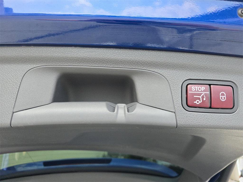 used 2020 Mercedes-Benz GLE 350 car, priced at $28,905