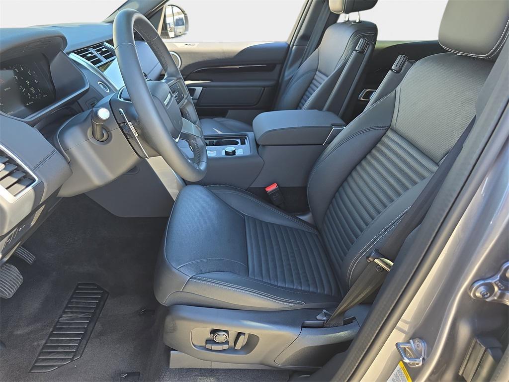 used 2025 Land Rover Discovery car, priced at $54,440