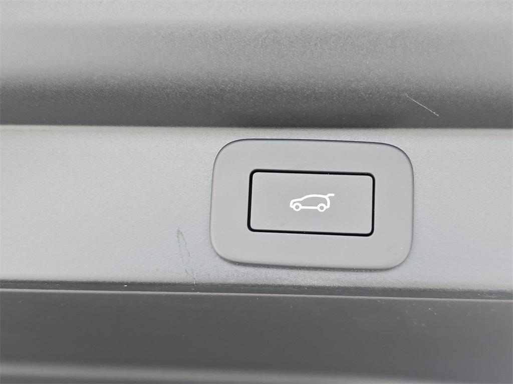 new 2025 Land Rover Range Rover car, priced at $144,205