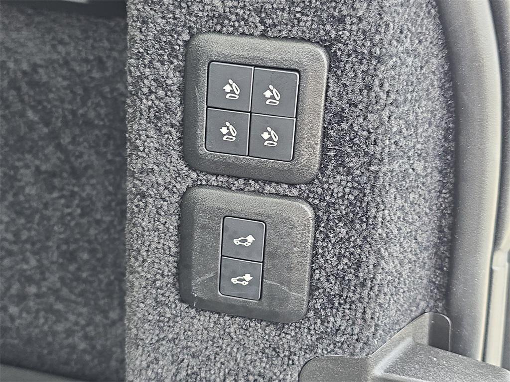 used 2021 Land Rover Range Rover car, priced at $33,991
