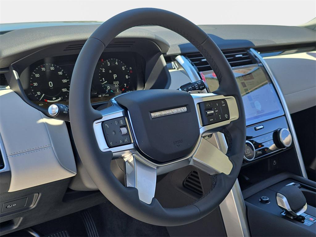 new 2025 Land Rover Discovery car, priced at $64,943