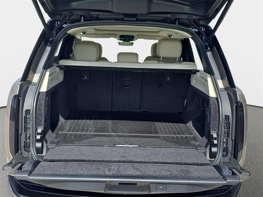new 2025 Land Rover Range Rover car, priced at $142,135