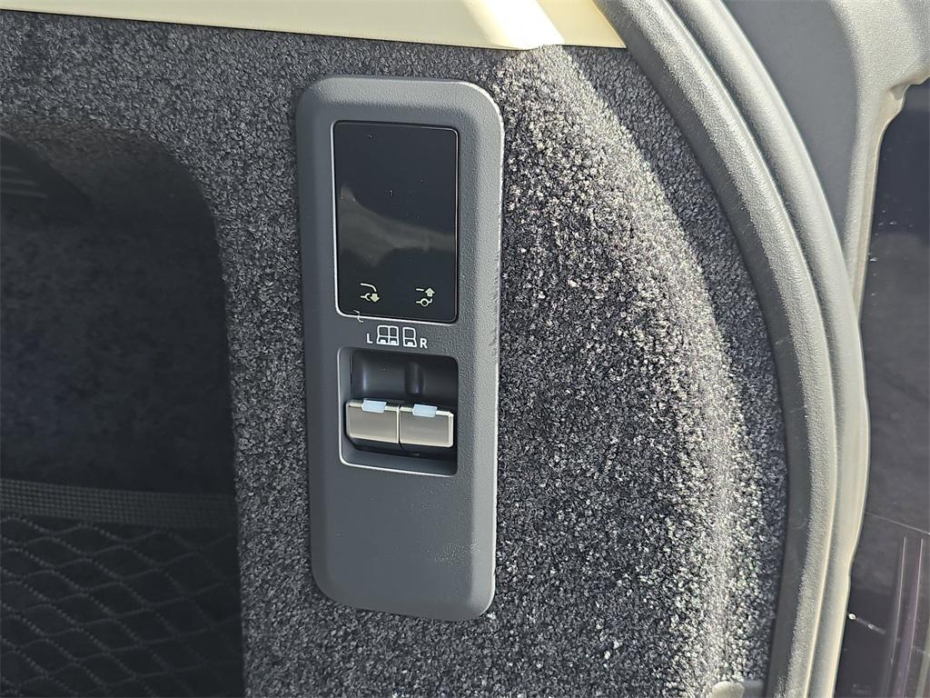 new 2025 Land Rover Range Rover car, priced at $142,135