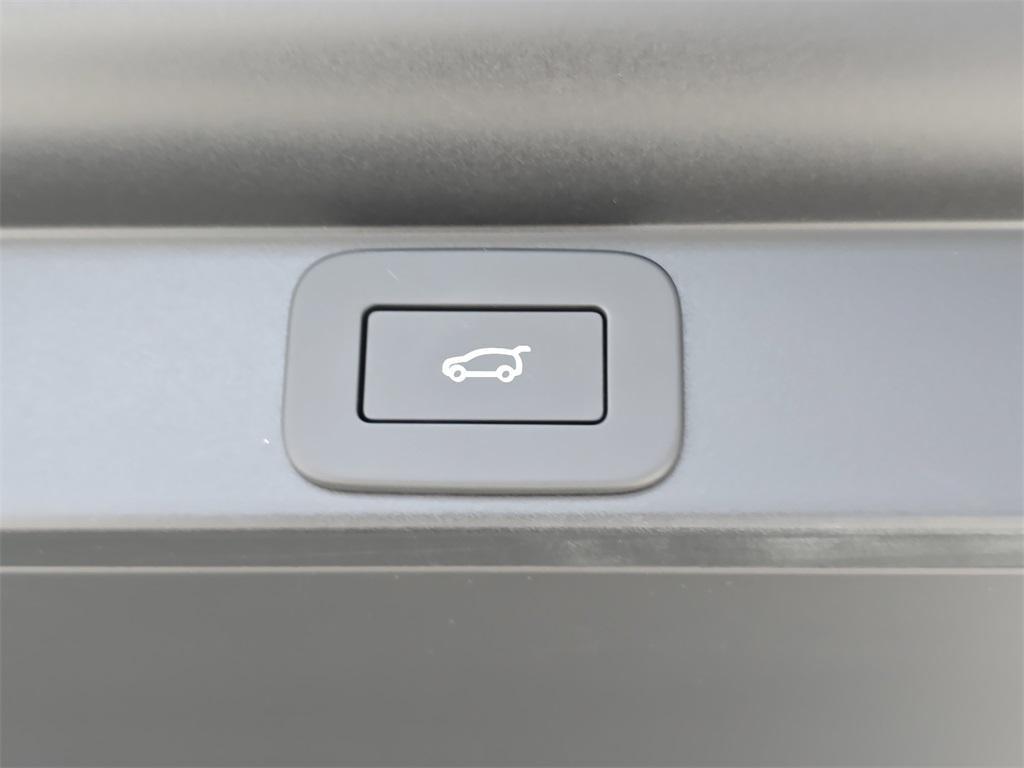 new 2025 Land Rover Range Rover car, priced at $142,135