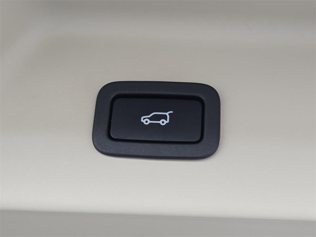 used 2020 Land Rover Range Rover car, priced at $40,440