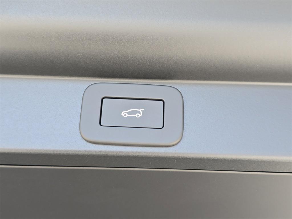 new 2025 Land Rover Range Rover car, priced at $142,355