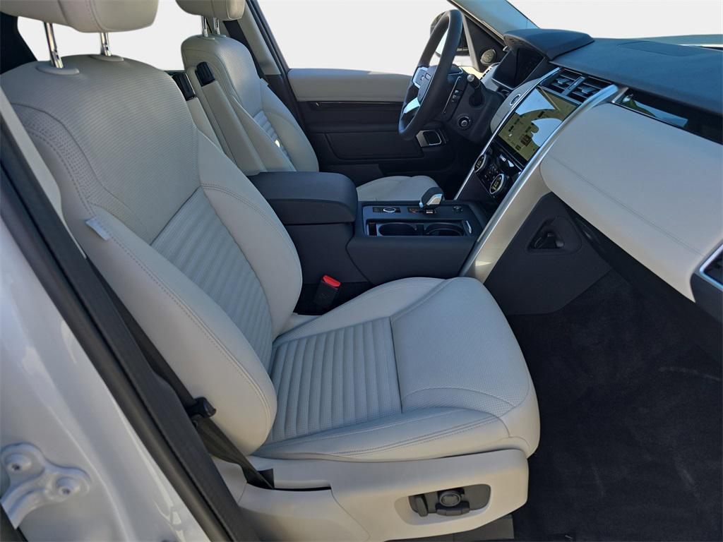 used 2024 Land Rover Discovery car, priced at $40,491