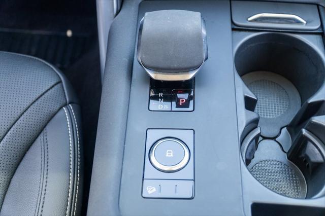 used 2024 Land Rover Discovery car, priced at $46,799