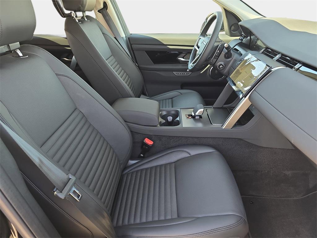 new 2025 Land Rover Discovery Sport car, priced at $52,368
