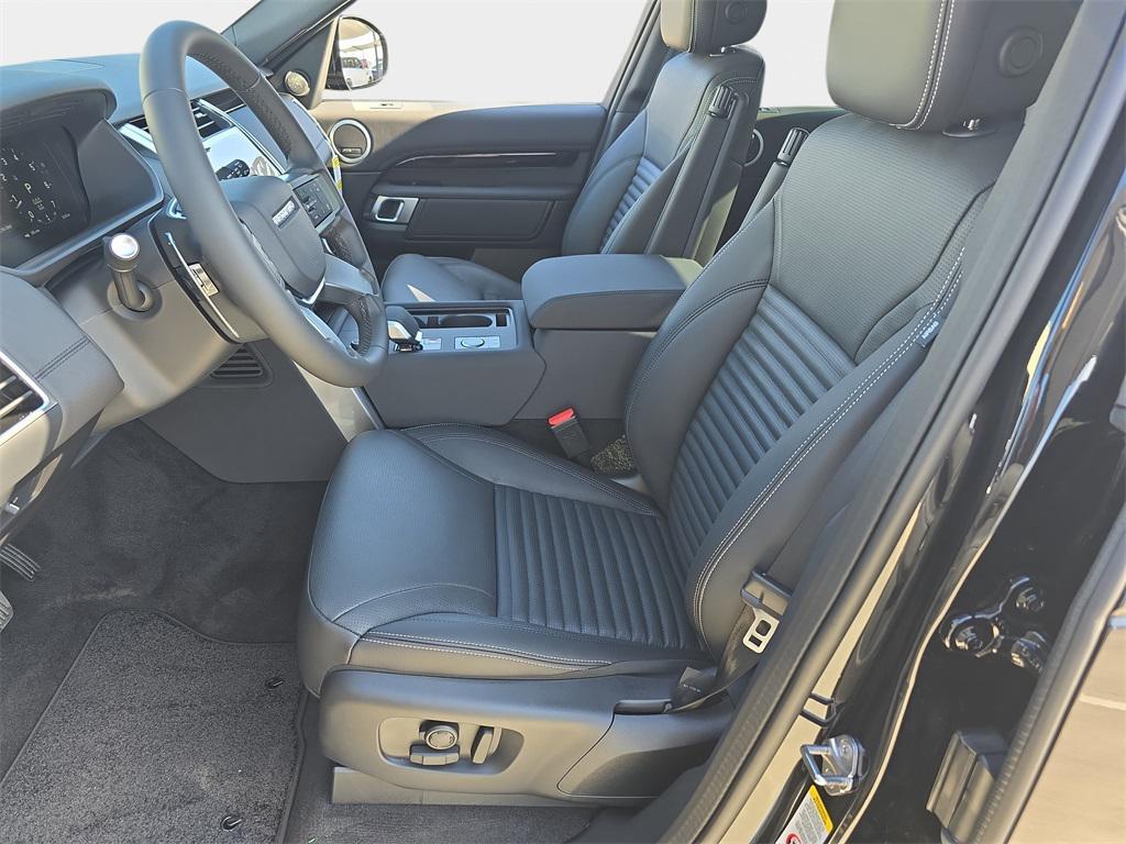 new 2025 Land Rover Discovery car, priced at $70,193