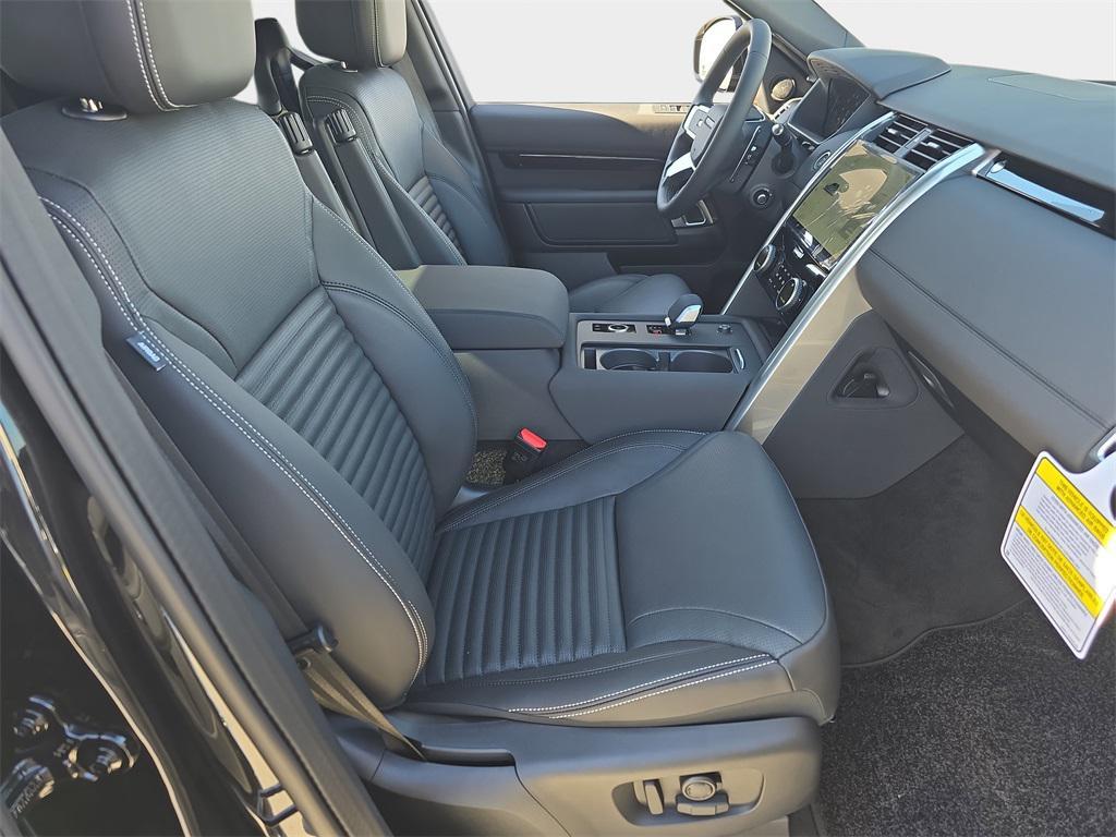 new 2025 Land Rover Discovery car, priced at $70,193