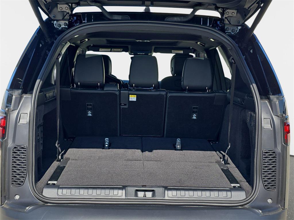 new 2025 Land Rover Discovery car, priced at $70,193