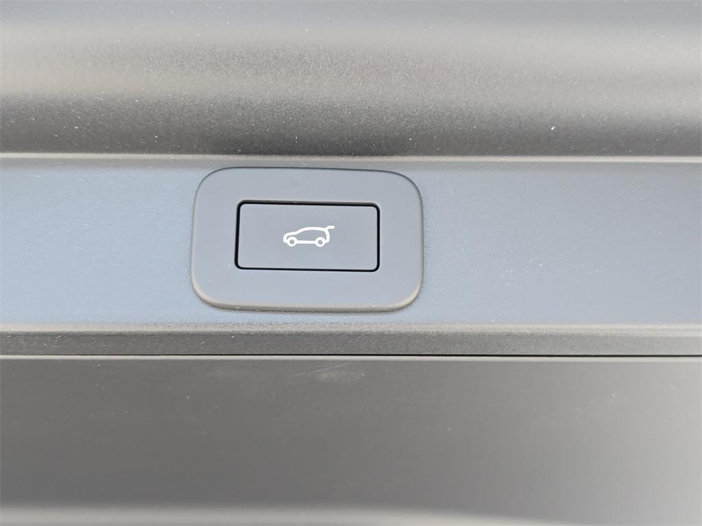 new 2025 Land Rover Range Rover car, priced at $166,075