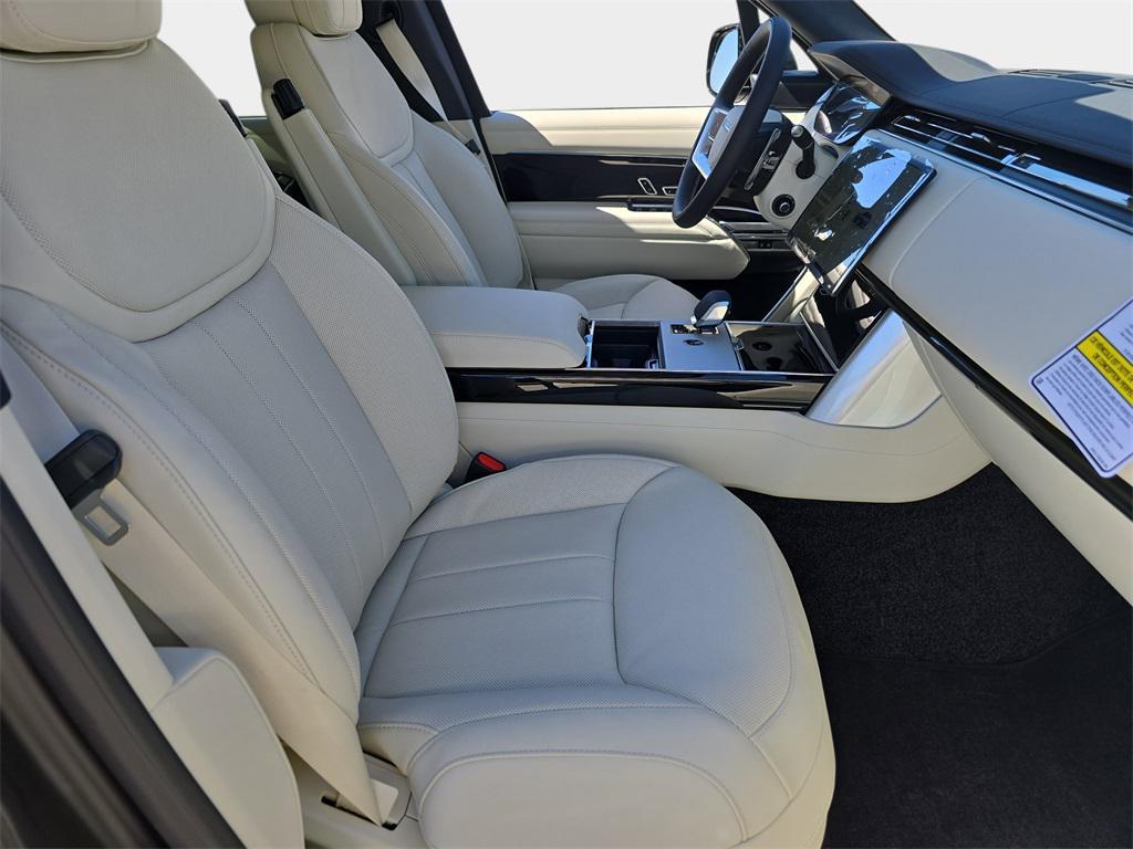 new 2025 Land Rover Range Rover car, priced at $152,655
