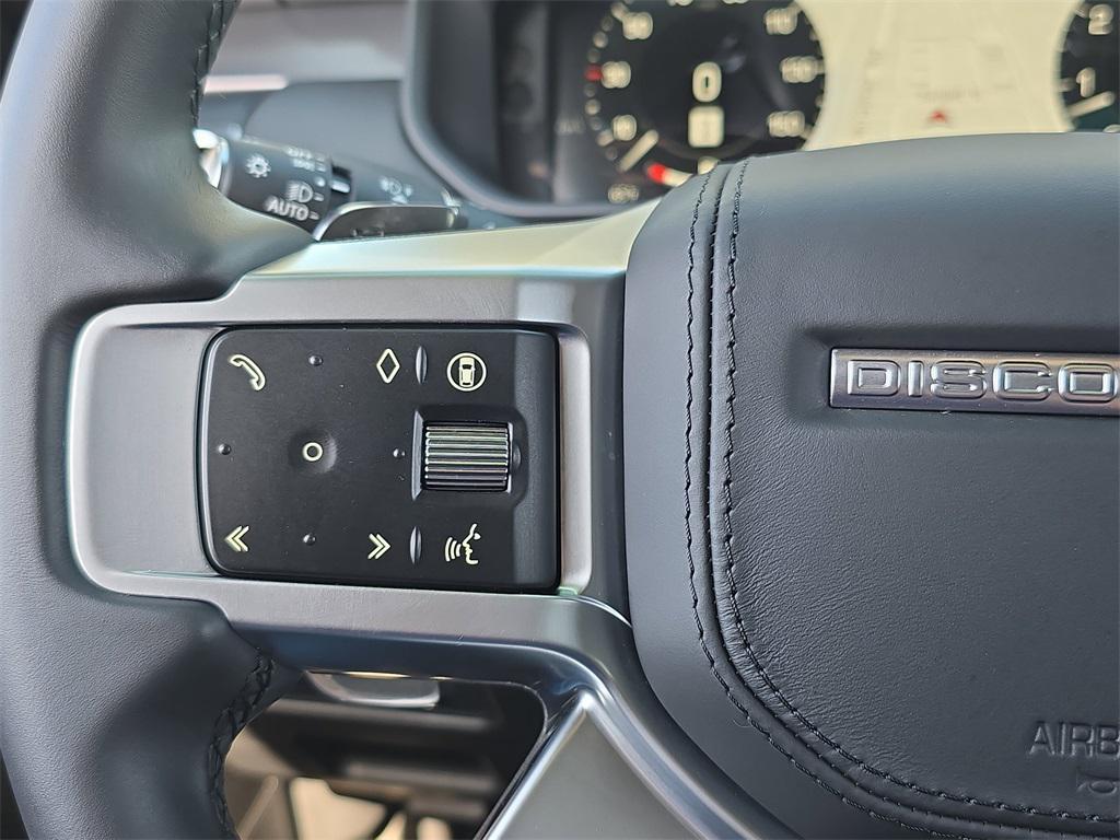used 2025 Land Rover Discovery car, priced at $71,888