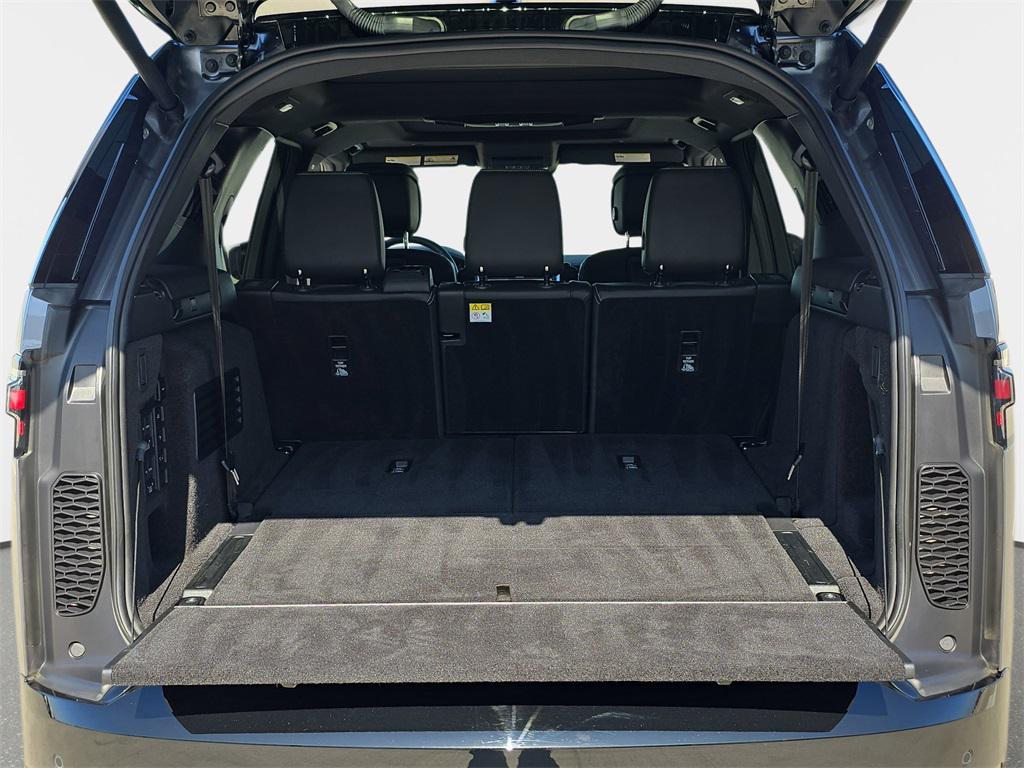 used 2025 Land Rover Discovery car, priced at $71,888