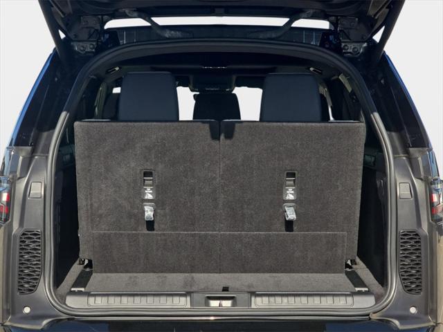 used 2023 Land Rover Discovery car, priced at $50,840