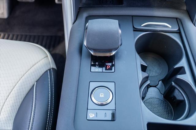 used 2024 Land Rover Discovery car, priced at $69,990