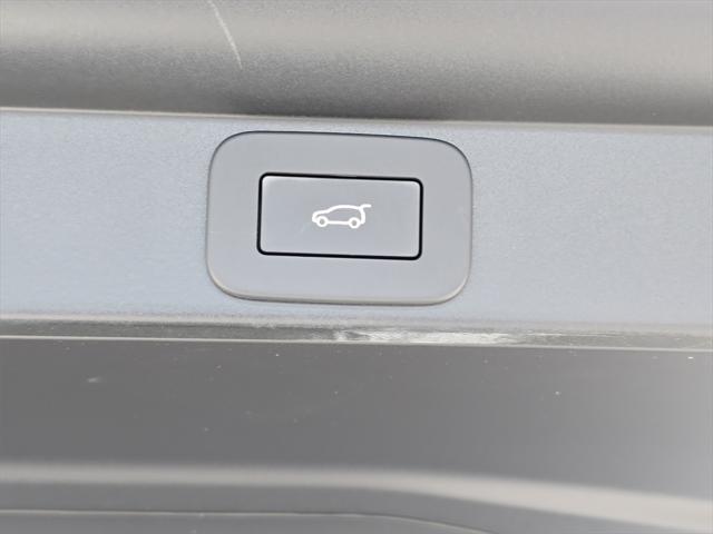 new 2025 Land Rover Range Rover car, priced at $127,820
