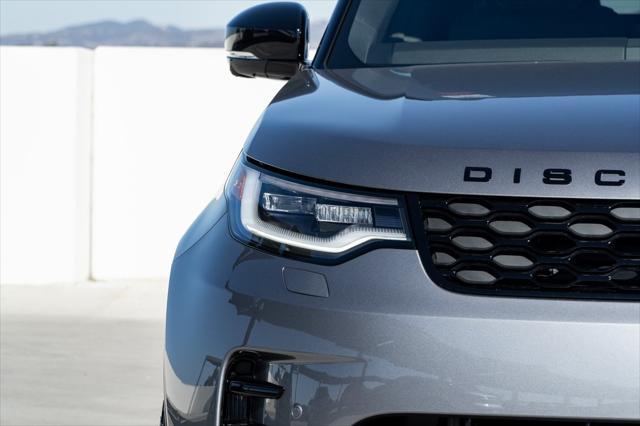 new 2025 Land Rover Discovery car, priced at $76,568