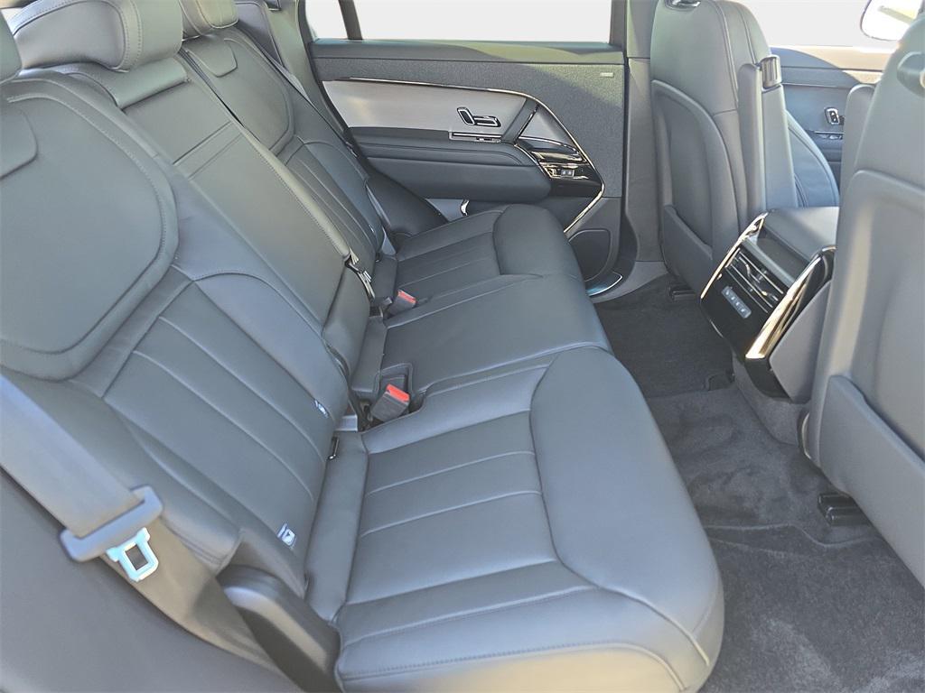 new 2025 Land Rover Range Rover Sport car, priced at $93,420