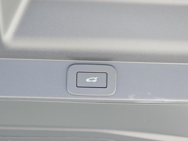 new 2025 Land Rover Range Rover car, priced at $141,910