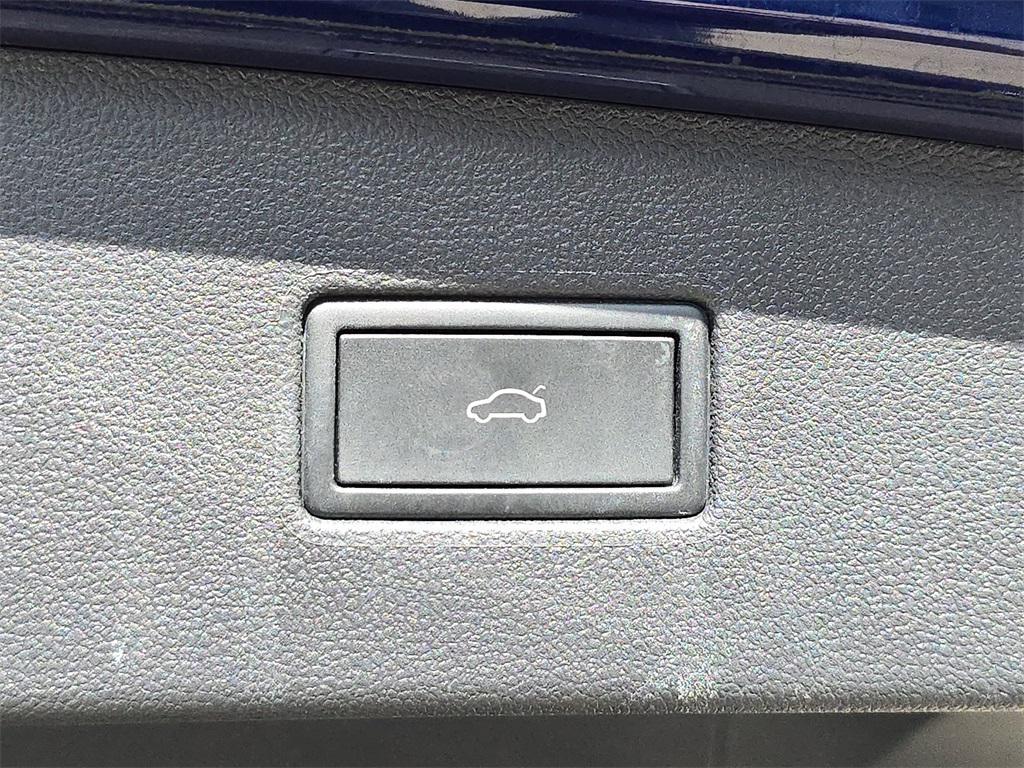 used 2022 Volkswagen Tiguan car, priced at $21,775