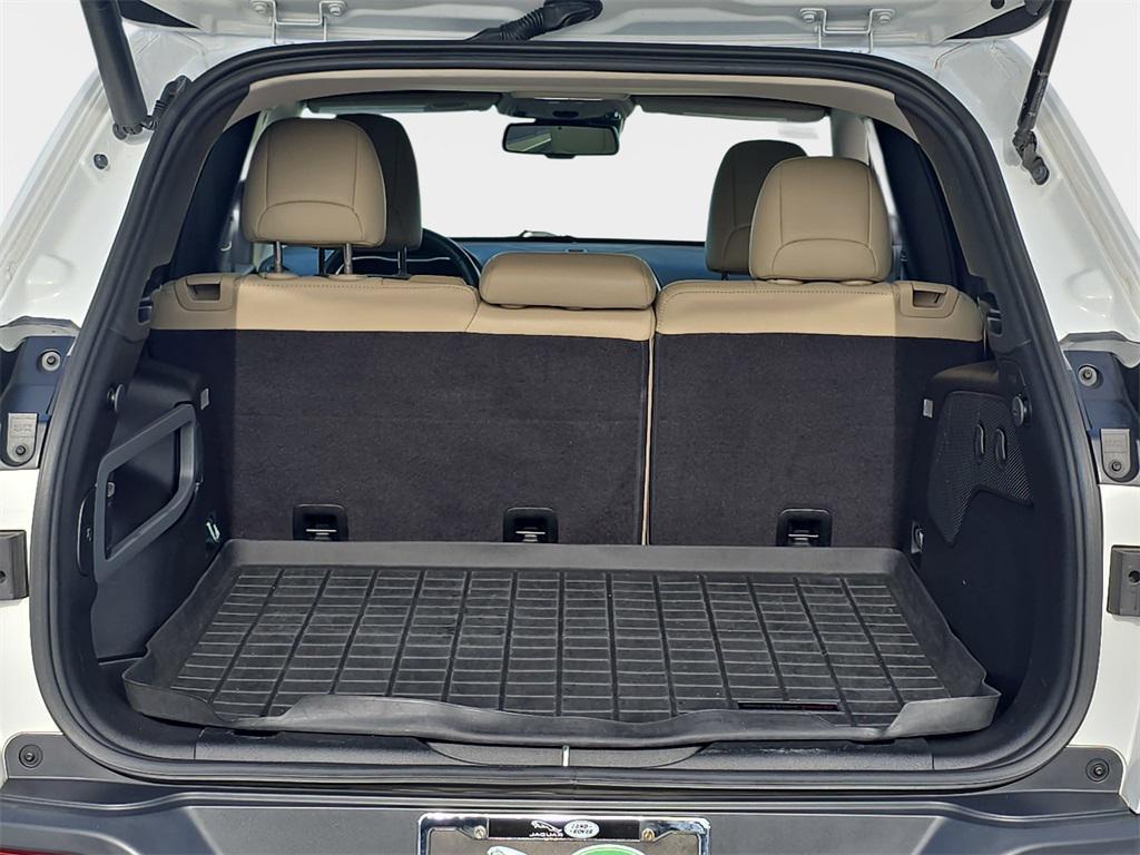 used 2015 Jeep Cherokee car, priced at $10,240